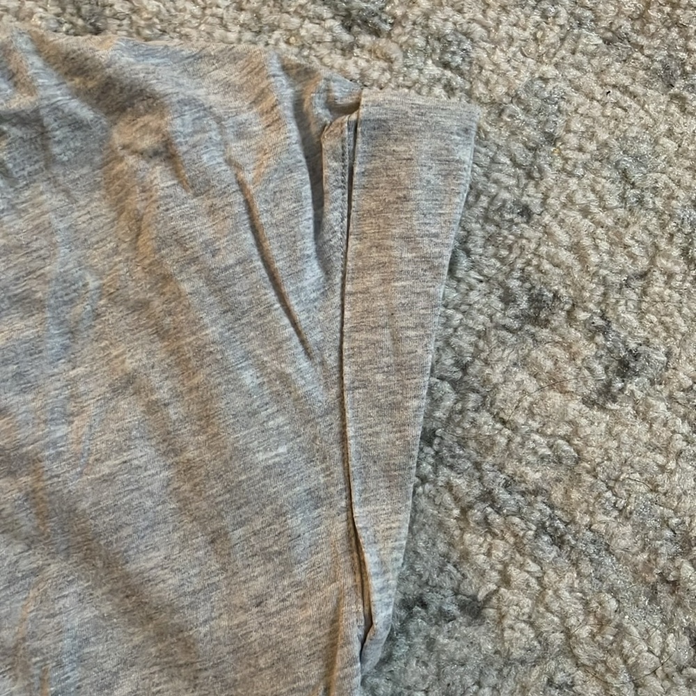 LL Bean gray tee - Picture 3 of 5